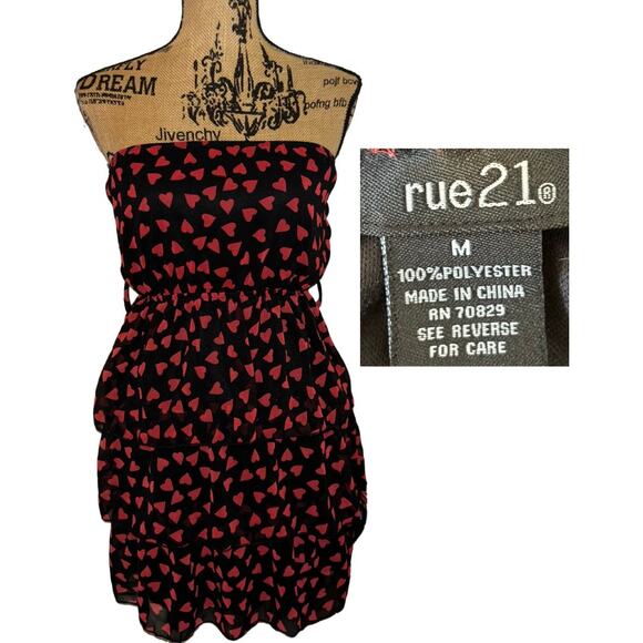 Rue 21 Hearts Tiered Strapless Mini Dress Red Black Size Medium Cute Twee - Picture 1 of 3